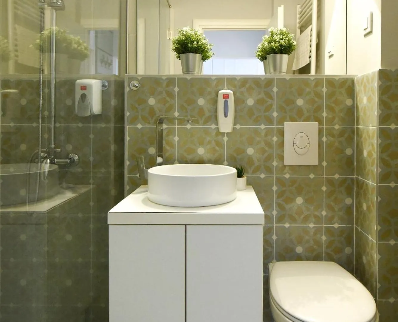 Apartment Comfy 1Br With Balcony In Central Bucharest